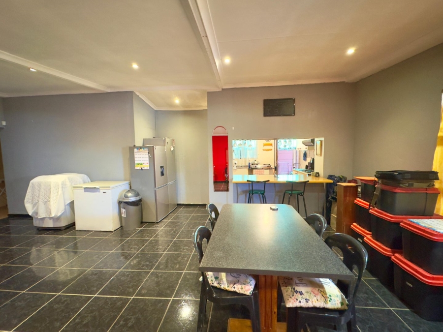 3 Bedroom Property for Sale in Lavender Hill Western Cape